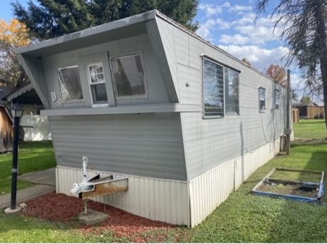 Single Wide 2/1 | Used – Immediately Livable for sale in Pennsylvania